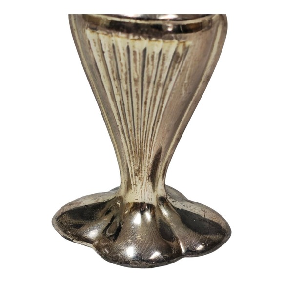 Vtg BM Company Silver Plated Salt & Pepper Shakers 4.25" Classic Tabletop Decor - Picture 8 of 12